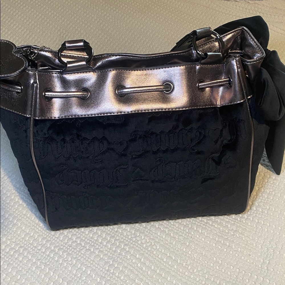 NWT Juicy Couture Day Dreamer shoulder bag in color liquorice/gun metal-hardware - Picture 2 of 11